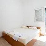 By The Sea - 21401 Apartment *