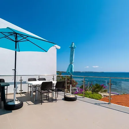 By The Sea - 21401 דירה