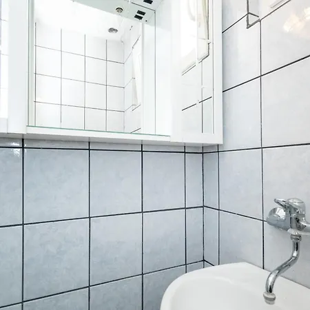 By The Sea - 21401 Apartman *